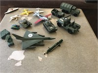 Lot of Vintage Army Toys