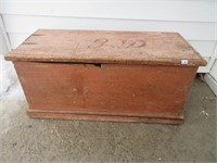 EARLY PRIMITIVE BLANKET CHEST 34X15X16 INCHES