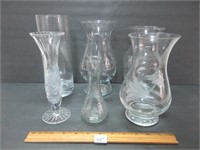 AN ASSORTMENT OF CLEAR GLASS VASES