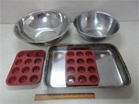 SILICONE MUFFIN PANS, METAL MIXING BOWLS + PAN