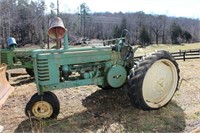 John Deere B