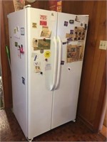 GE Side by Side Refrigerator ( 34" W x 31" Deep)