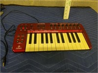 Behringer UMA 25S Audio/MIDI controller