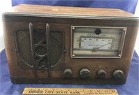 Vintage Silvertone Tube Radio