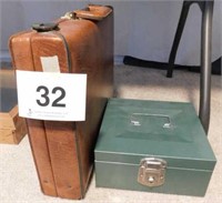 Vintage green metal box - vintage Airway leather