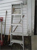 5' ALUM. STEP LADDER