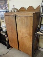 EARLY 2DR. COUNTRY JELLY CUPBOARD