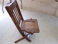 Wood child's folding chair