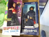 2 dolls -MIB - 1998: Spice Girl & Infantry Colonel