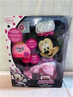 MINNIE MOUSE CHEF SET/ RETAIL PRICE $30