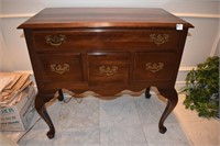 ETHAN ALLEN 4 DRAWER QUEEN ANNE LEGS 32" W X 17"