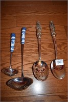 LADLE AND SPOON, BLUE/WHITE SERVERS