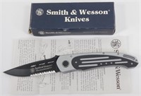 Smith & Wesson Model SW480SGR Lockblade Knife