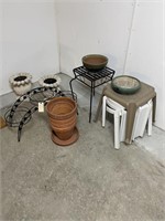 Planters & Plant Stands
