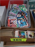 LOT ASSORTED SPORTS CARDS