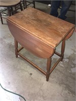 Small oak dropleaf table