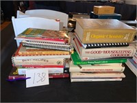 LARGE COLLECTION OF COOK BOOKS