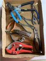 Box pliers and snips