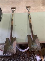 2 Contractor shovels