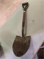 Small round bottom shovel
