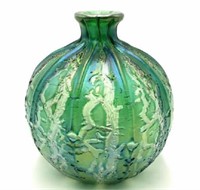 Green Art Glass Vase, Unsigned.