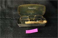 Bower and King Glasses in Case