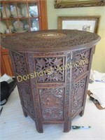 OCTAGON HINGED WOOD STAND W/ CARVED LEAF PATTERN;