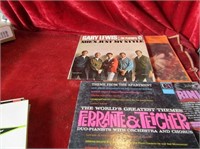 (10)Vintage Vinyl LP music Records.
