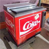 BEVERAGE AIR +/-6 CU FT COFFIN-TYPE COOLER