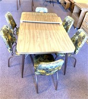 Retro kitchen table w/6 chairs &2 leaves