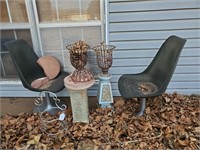 Swivel Chairs, Pedestals, & Garden Décor