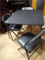 Cosco card table with 3 chairs