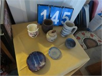 GROUP SMALL POTTERY PIECES