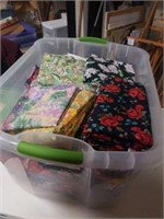 TOTE FULL OF VARIOUS FLOWERED MATERIALS