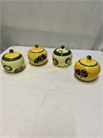 Ceramic bowls with lids