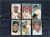 Lot of 32 - Topps Giant Cards (stars and commons)