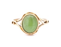 Antique nephrite jade and 9ct yellow gold ring
