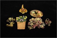 LOT OF 6 VINTAGE FLORAL PINS FEATURING BASKETS