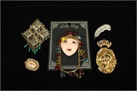 LOT OF 6 VINTAGE PINS FEATURING THE LUCKY LADY