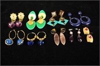 9 PAIRS OF FASHION EARRINGS