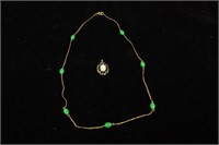 GREEN BEADED NECKLACE AND MOTHER OF PEARL NECKLACE