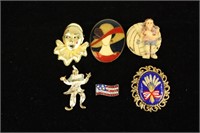 LOT OF 6 FASHION PINS FEATURING A CLOWN AND GESTER