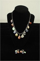 JEWELRY SET WITH COLORFUL STONES (NECKLACE AND CLI
