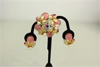 JEWELRY SET WITH PINK STONES (PIN AND CLIPPED EARR