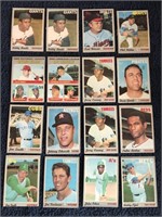 32 - 1970 Topps Baseball Cards - Some Stars