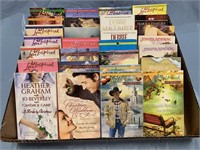FLAT OF 25 WOMENS LOVE INSPIRED PAPER COVER NOVELS