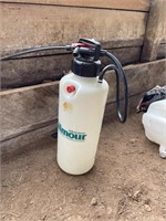 Gilmour 3 gallon pump up sprayer