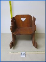 WOOD BEAR STYLE WITH HEART CHILDS ROCKING CHAIR