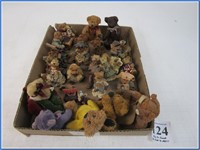 LARGE LOT OF BOYDS BEARS AND LITTLE PLUSH BEARS