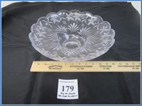 CARVED GLASS CENTERPIECE 11 IN WIDE